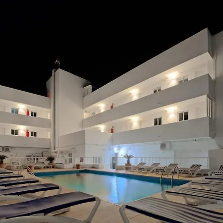 Apartmanhotel Ibiza 3*