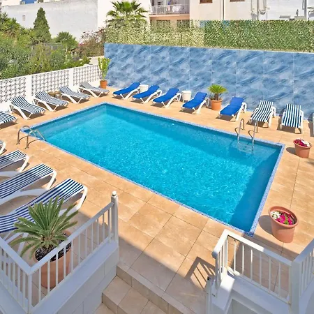 Apartmanhotel Ibiza 3*